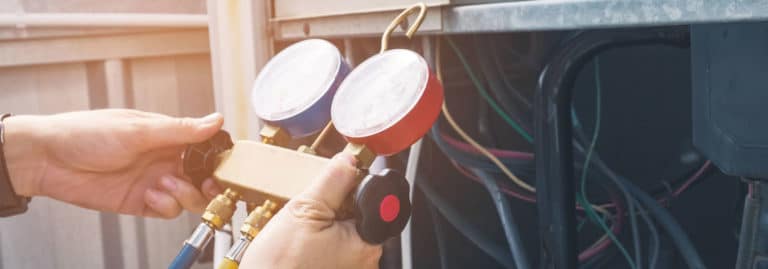 What Is the Difference Between a Heat Pump & Furnace?
